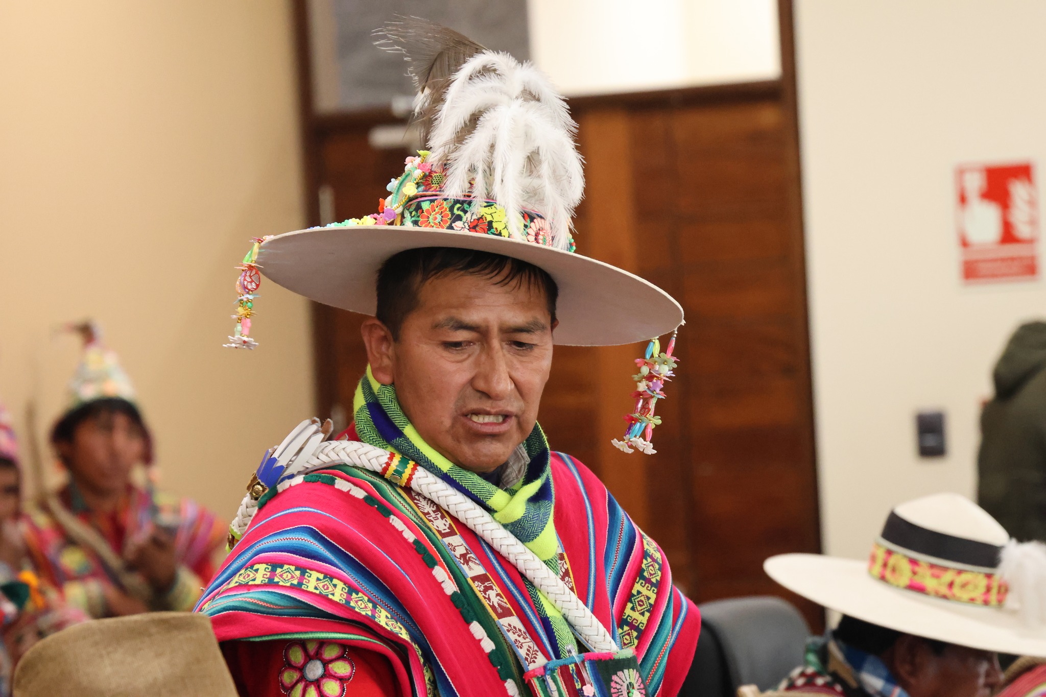 MINISTRA PRADA SE REÚNE CON AYLLUS DE ORURO Y POTOSÍ