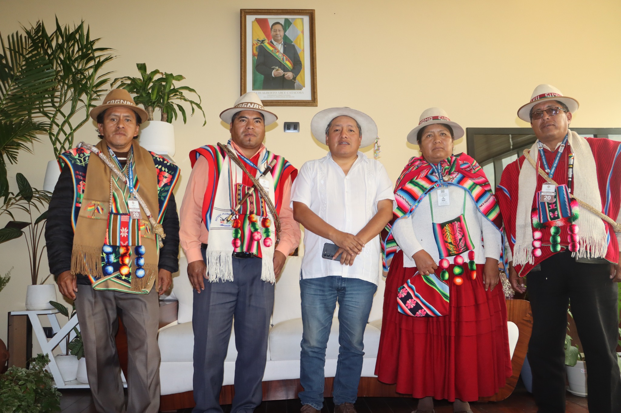 GOBIERNO COORDINA GESTIÓN CON NACIONES ORIGINARIAS DE ORURO