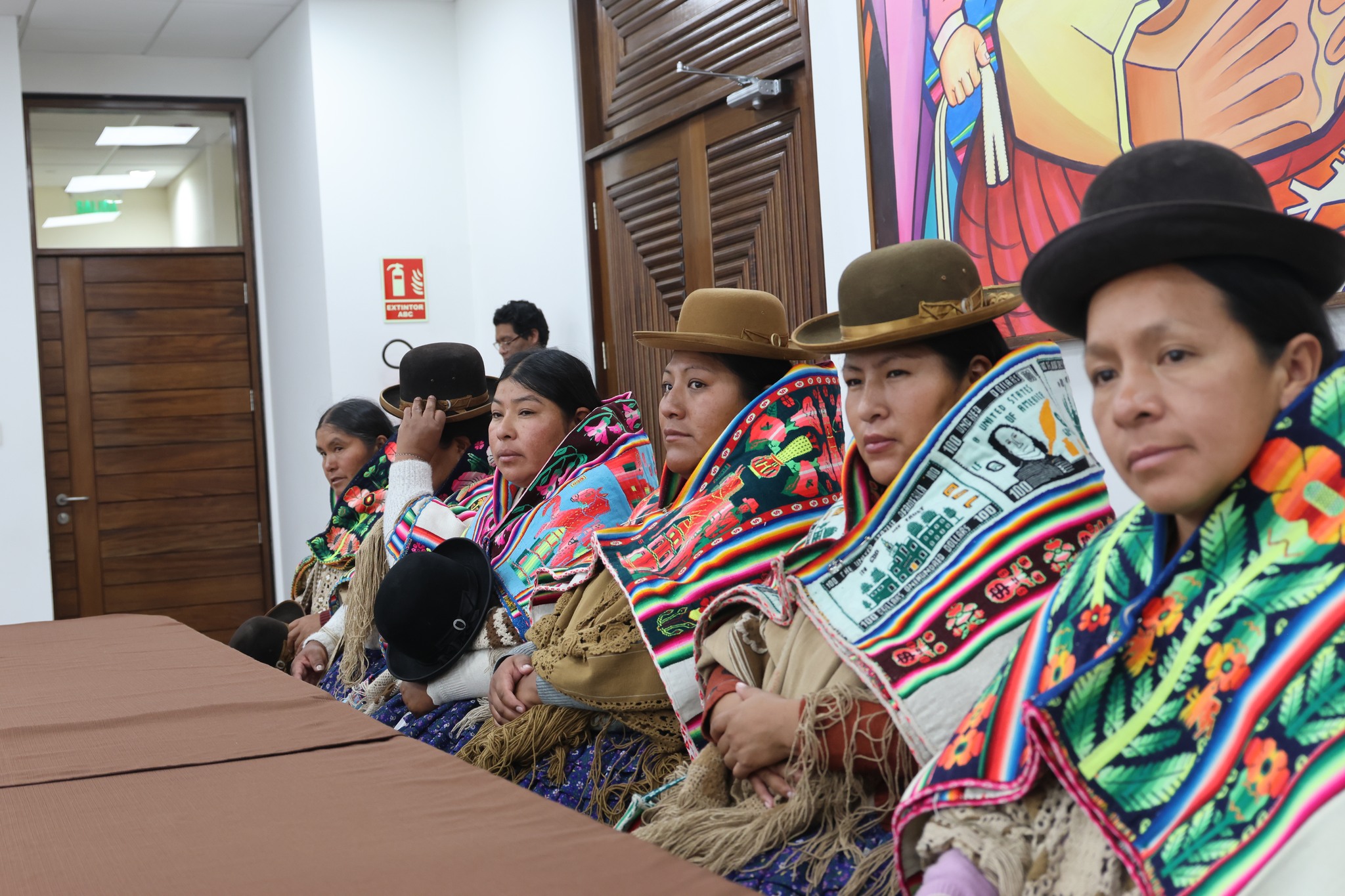 GOBIERNO RECIBE A AUTORIDADES DE SABAYA PARA COORDINAR GESTIÓN