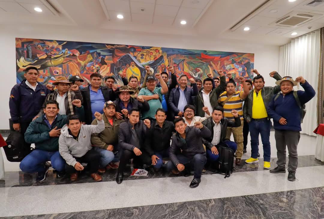 PRESIDENTE E INTERCULTURALES PROYECTAN FORTALECER APARATO PRODUCTIVO