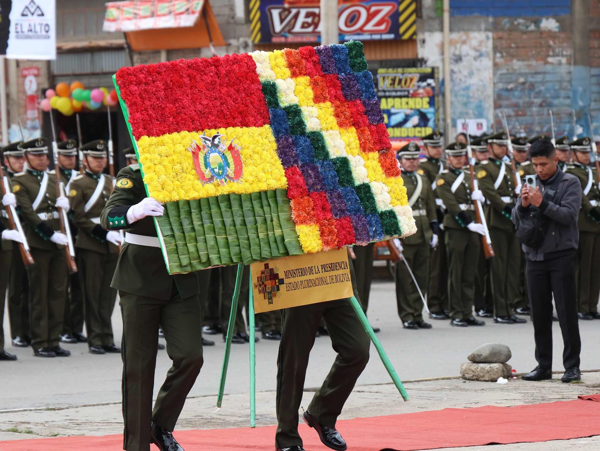 RINDEN TRIBUTO A EL ALTO, BASTIÓN DE LA DEMOCRACIA