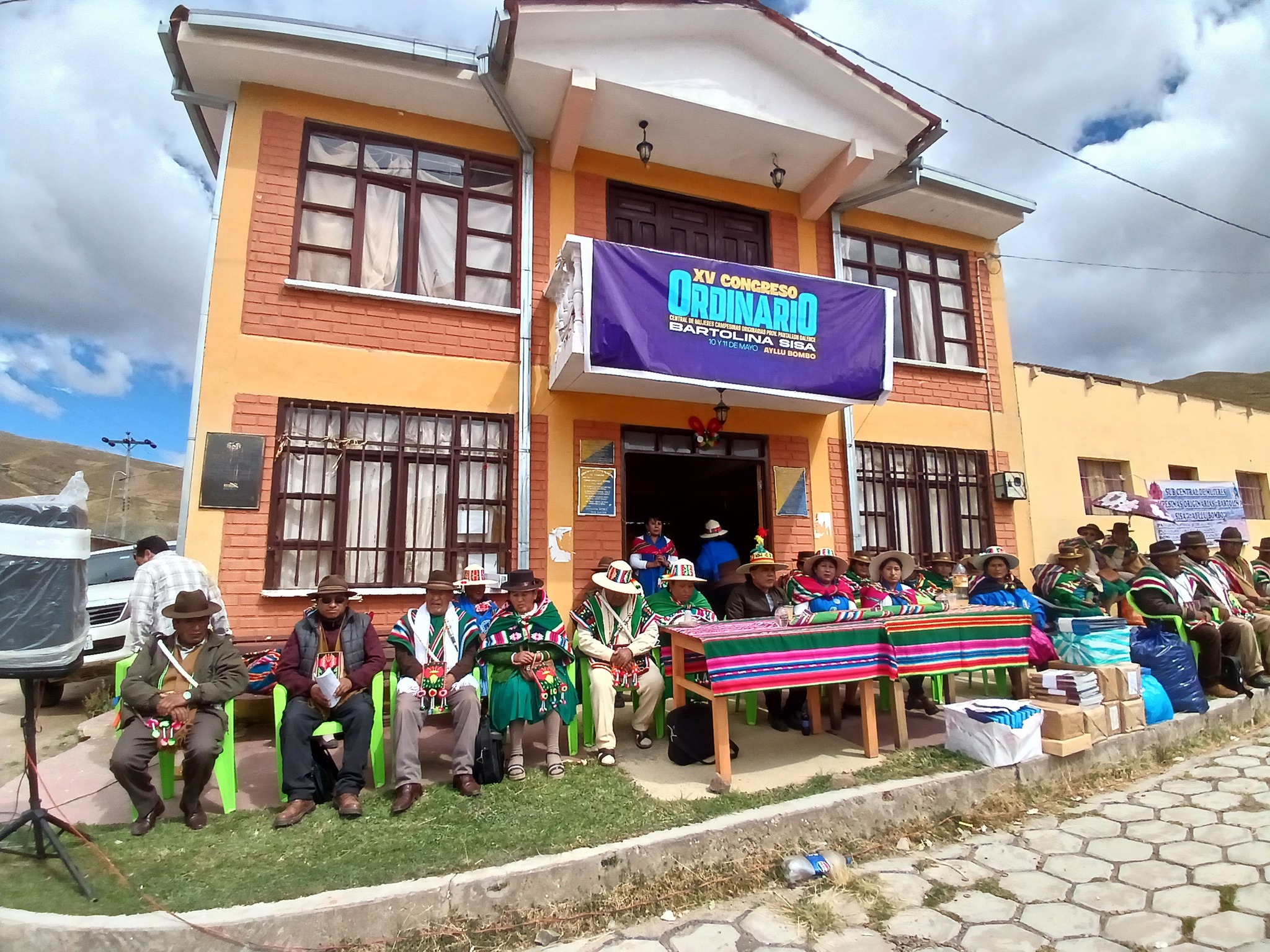 INAUGURAN CONGRESO DE MUJERES CAMPESINAS EN ORURO
